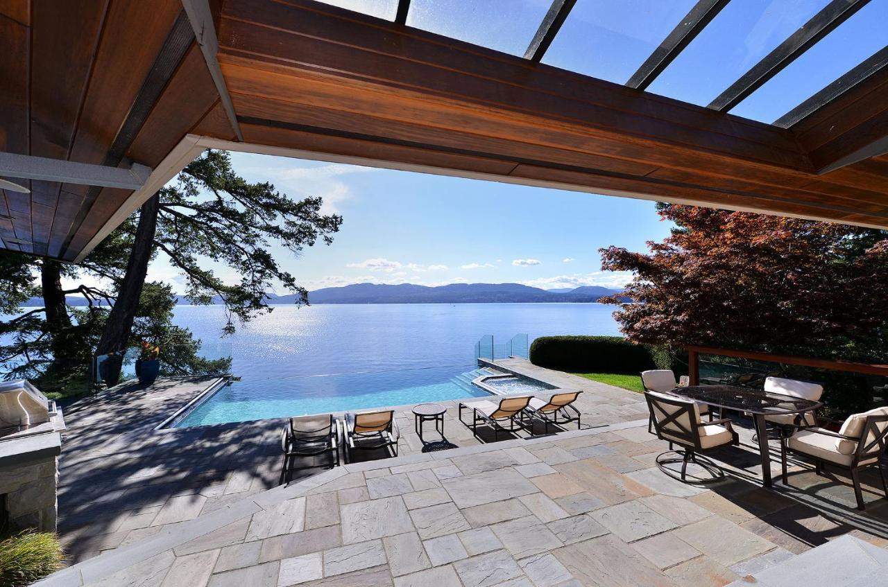 North Saanich Oceanside Lodge Saanich Inlet מראה חיצוני תמונה