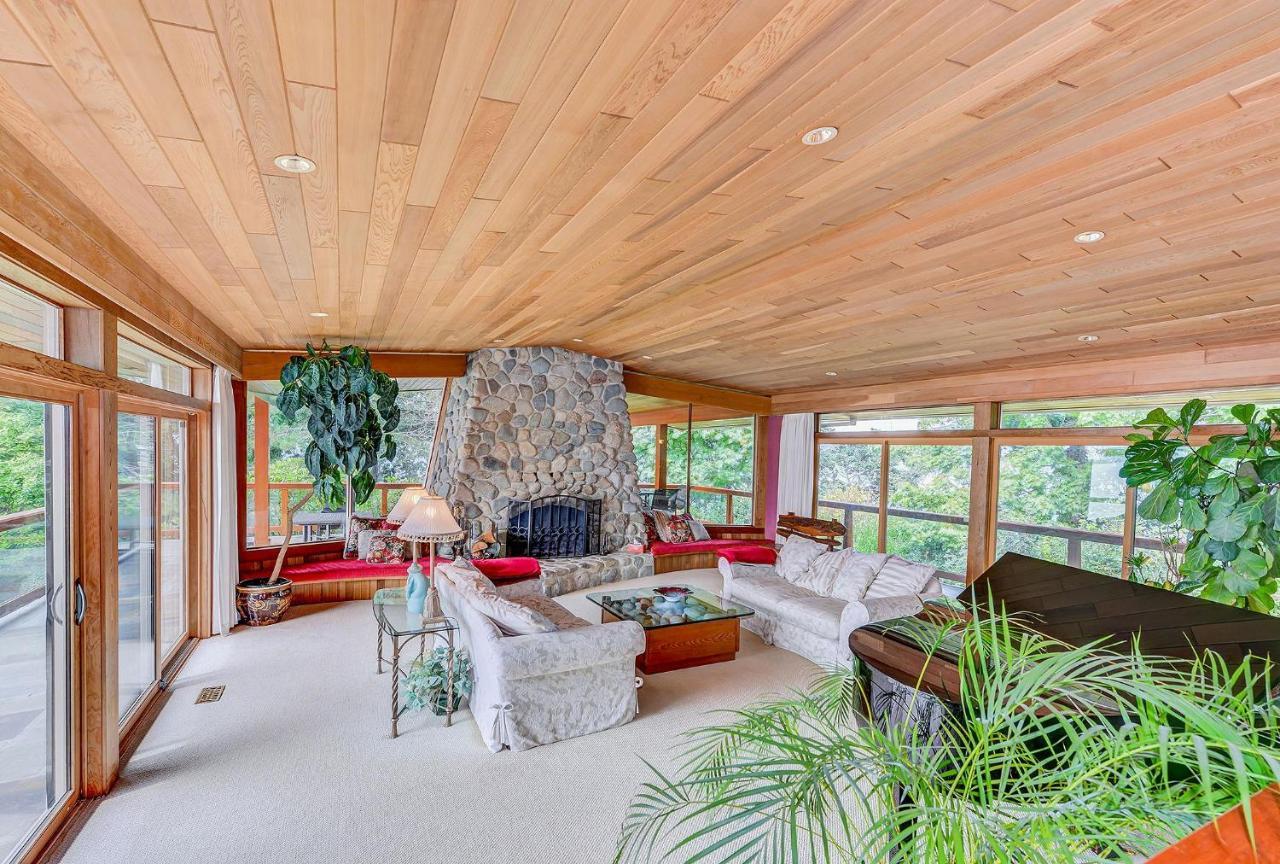 North Saanich Oceanside Lodge Saanich Inlet מראה חיצוני תמונה