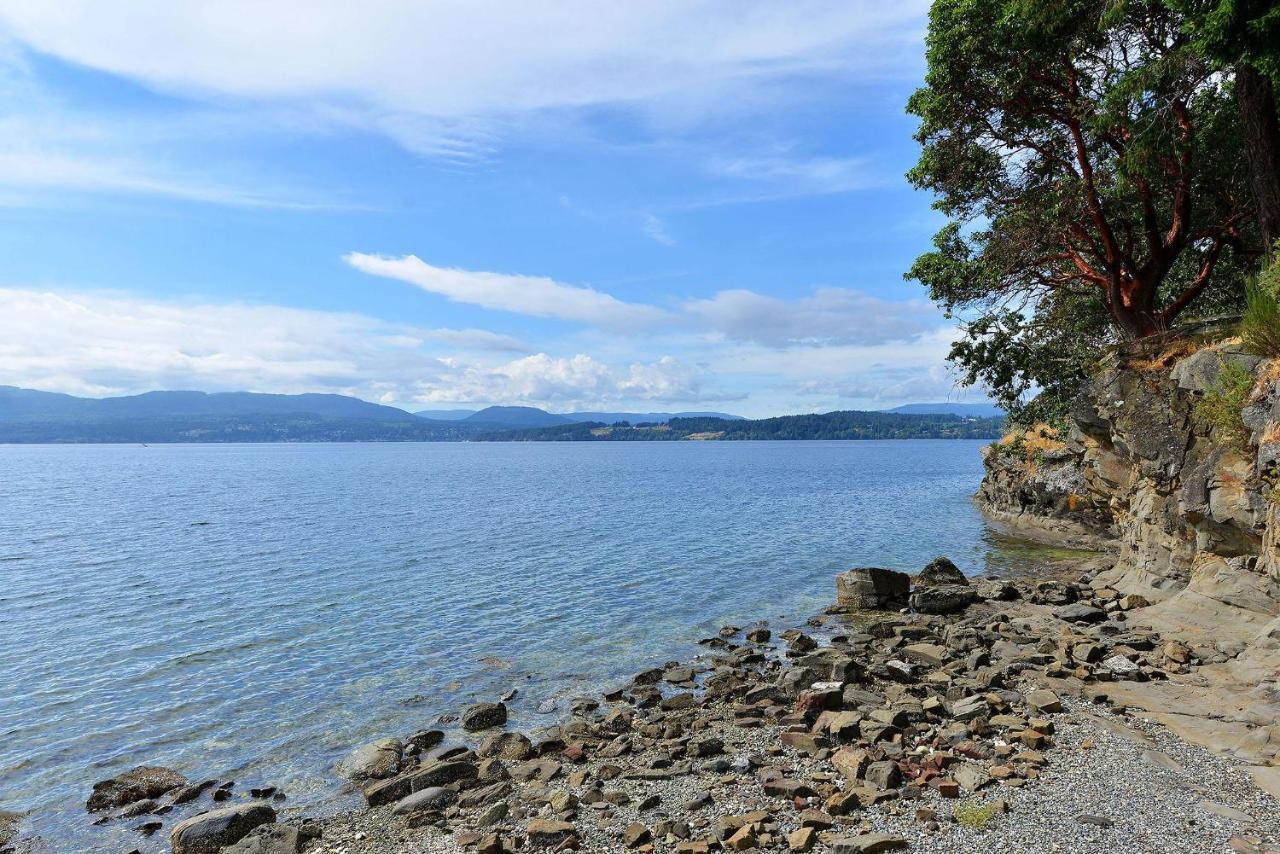 North Saanich Oceanside Lodge Saanich Inlet מראה חיצוני תמונה